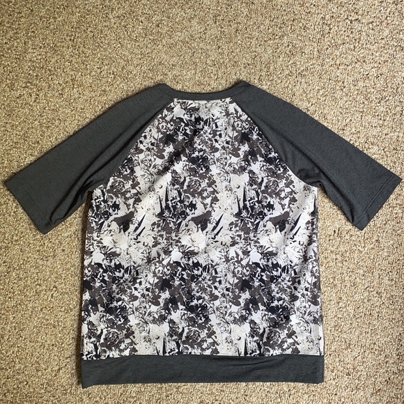 Top - Picture 3 of 4